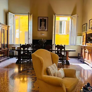  Appartamento Medieval Art Loft